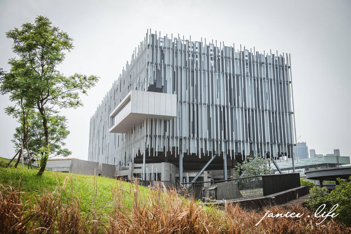 鶯歌新景點 新北市美術館 全民美感教育 新北市鶯歌區館前路300號 鶯歌旅遊 鶯歌景點 新北鶯歌 新北市美術館門票 新北市美術館停車 潔妮食旅生活