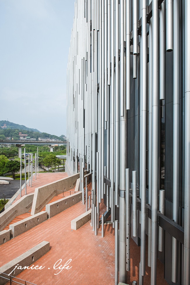 鶯歌新景點 新北市美術館 全民美感教育 新北市鶯歌區館前路300號 鶯歌旅遊 鶯歌景點 新北鶯歌 新北市美術館門票 新北市美術館停車 潔妮食旅生活