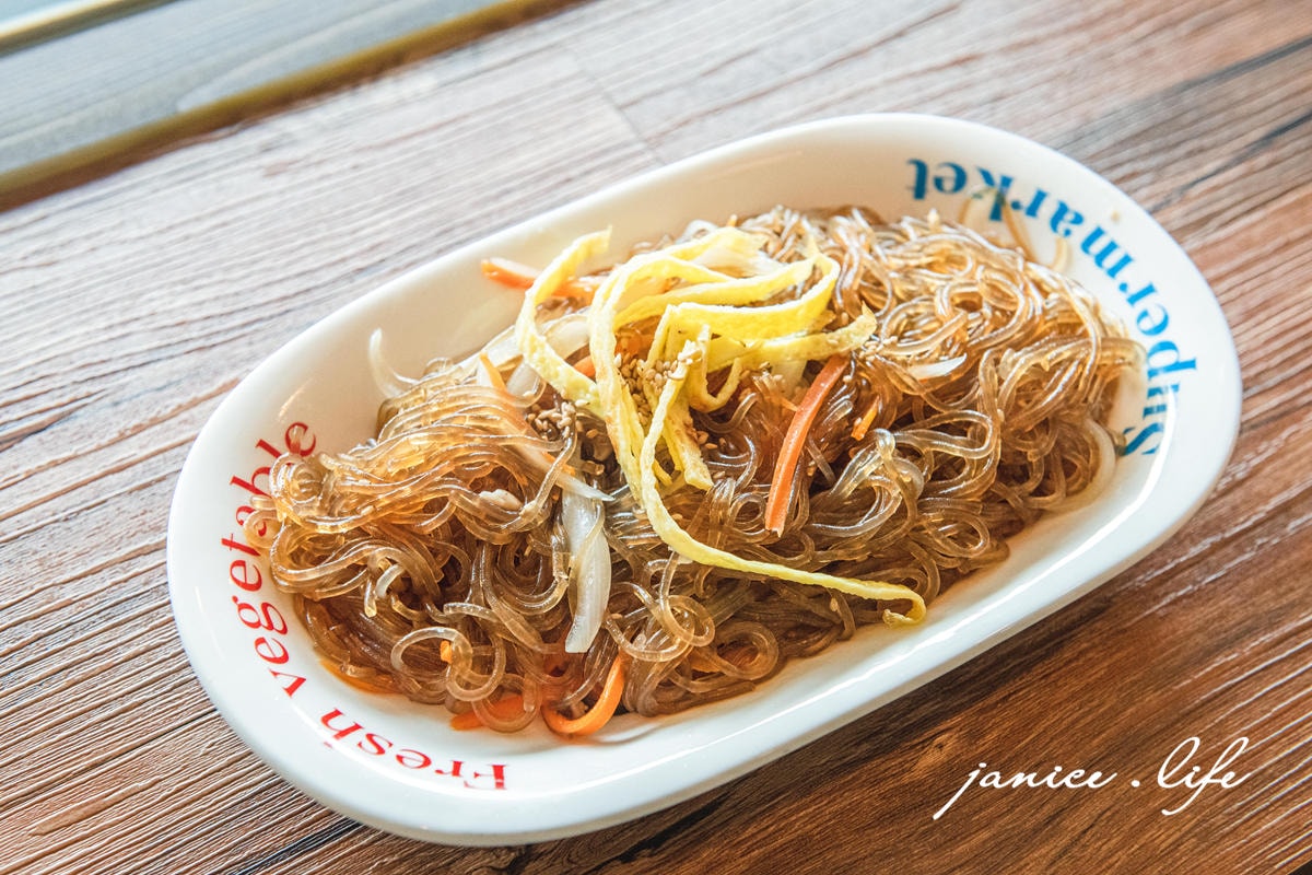 八德美食|HAJI 哈吉韓國食堂|韓國老闆娘的韓式料理|爽脆美味韓式飯捲 - 第6張圖 八德美食 八德擴大重劃區美食 八德韓式 HAJI 哈吉韓國食堂 哈吉韓國食堂菜單 八德飯捲 桃園韓式 桃園飯捲 韓式拌飯 辣炒年糕 潔妮食旅生活 介壽路美食餐廳