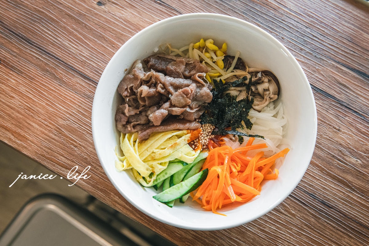 八德美食 八德擴大重劃區美食 八德韓式 HAJI 哈吉韓國食堂 哈吉韓國食堂菜單 八德飯捲 桃園韓式 桃園飯捲 韓式拌飯 辣炒年糕 潔妮食旅生活 介壽路美食餐廳