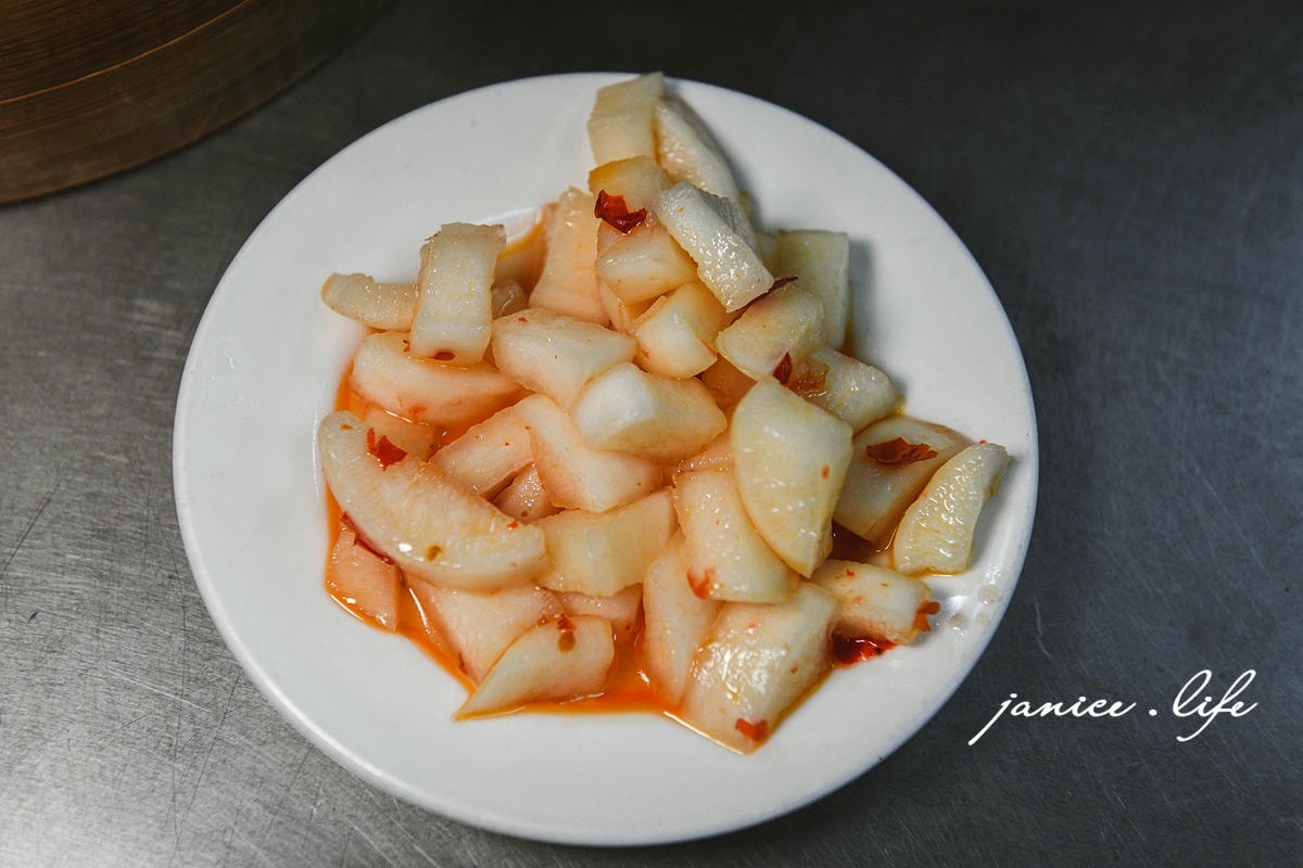 嘉義美食 豆豆小籠湯包蒸餃 嘉義鼎泰豐 小籠湯包 蒸餃 平價版鼎泰豐 豆豆小籠湯包蒸餃菜單 豆豆小籠湯包蒸餃營業時間 潔妮食旅生活 嘉義市東區芳安路229號