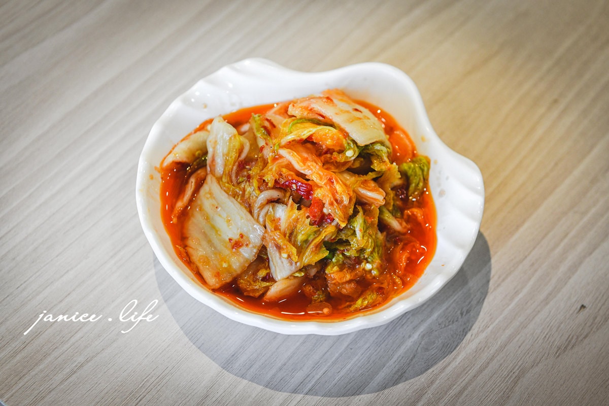 湘聚食坊 台東市更生北路619號 台東美食 湘聚食坊菜單 湘聚食坊位置 台東聚會餐廳推薦 潔妮食旅生活 台東聚餐 