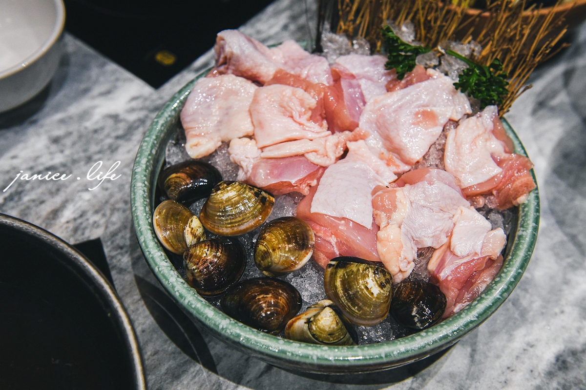 苗栗火鍋|柒石柒 石頭鍋專賣店|尚順君樂飯店旁的美味火鍋店 - 第10張圖 苗栗火鍋 苗栗縣頭份市和平路236號 苗栗頭份美食 苗栗頭份火鍋 苗栗頭份餐廳 柒石柒 石頭鍋專賣店 Double 7 Hot pot 尚順君樂飯店旁 潔妮食旅生活