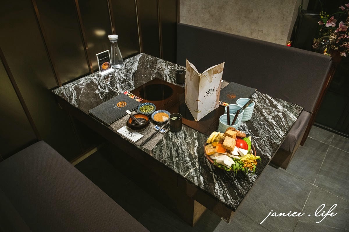 台北大安區美食餐廳推薦 台北火鍋推薦 二本松涮涮屋 台北市大安區瑞安街118號 二本松涮涮屋訂位 二本松涮涮屋菜單 潔妮食旅生活 台北約會餐廳推薦 松葉蟹 火鍋界PRADA 二本松涮涮屋 にほんまつ本館