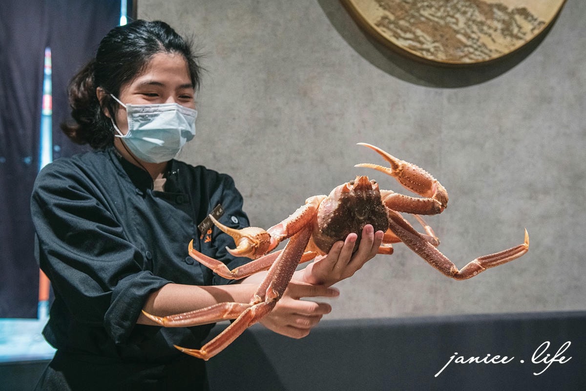 台北大安區美食餐廳推薦 台北火鍋推薦 二本松涮涮屋 台北市大安區瑞安街118號 二本松涮涮屋訂位 二本松涮涮屋菜單 潔妮食旅生活 台北約會餐廳推薦 松葉蟹 火鍋界PRADA 二本松涮涮屋 にほんまつ本館 