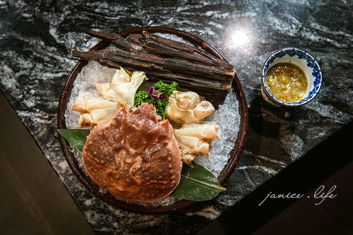 台北大安區美食餐廳推薦 台北火鍋推薦 二本松涮涮屋 台北市大安區瑞安街118號 二本松涮涮屋訂位 二本松涮涮屋菜單 潔妮食旅生活 台北約會餐廳推薦 松葉蟹 火鍋界PRADA 二本松涮涮屋 にほんまつ本館
