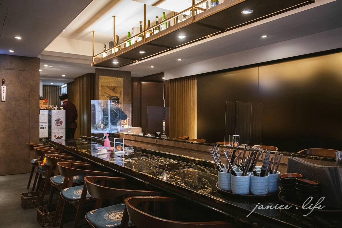 台北大安區美食餐廳推薦 台北火鍋推薦 二本松涮涮屋 台北市大安區瑞安街118號 二本松涮涮屋訂位 二本松涮涮屋菜單 潔妮食旅生活 台北約會餐廳推薦 松葉蟹 火鍋界PRADA 二本松涮涮屋 にほんまつ本館