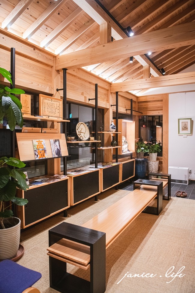 四國高知住宿推薦 美馬旅館別館 原木飯店 高知県高岡郡四万十町本町4-41 0880-22-1103 潔妮食旅生活 高知住宿飯店推薦 四國自由行 四國景點 四國自駕 日本自由行 日本自駕 日本景點 日本旅遊 四國遍路 岩本寺參道 美馬旅館 Hanare Kino 飯店 美馬旅館はなれ 木のホテル