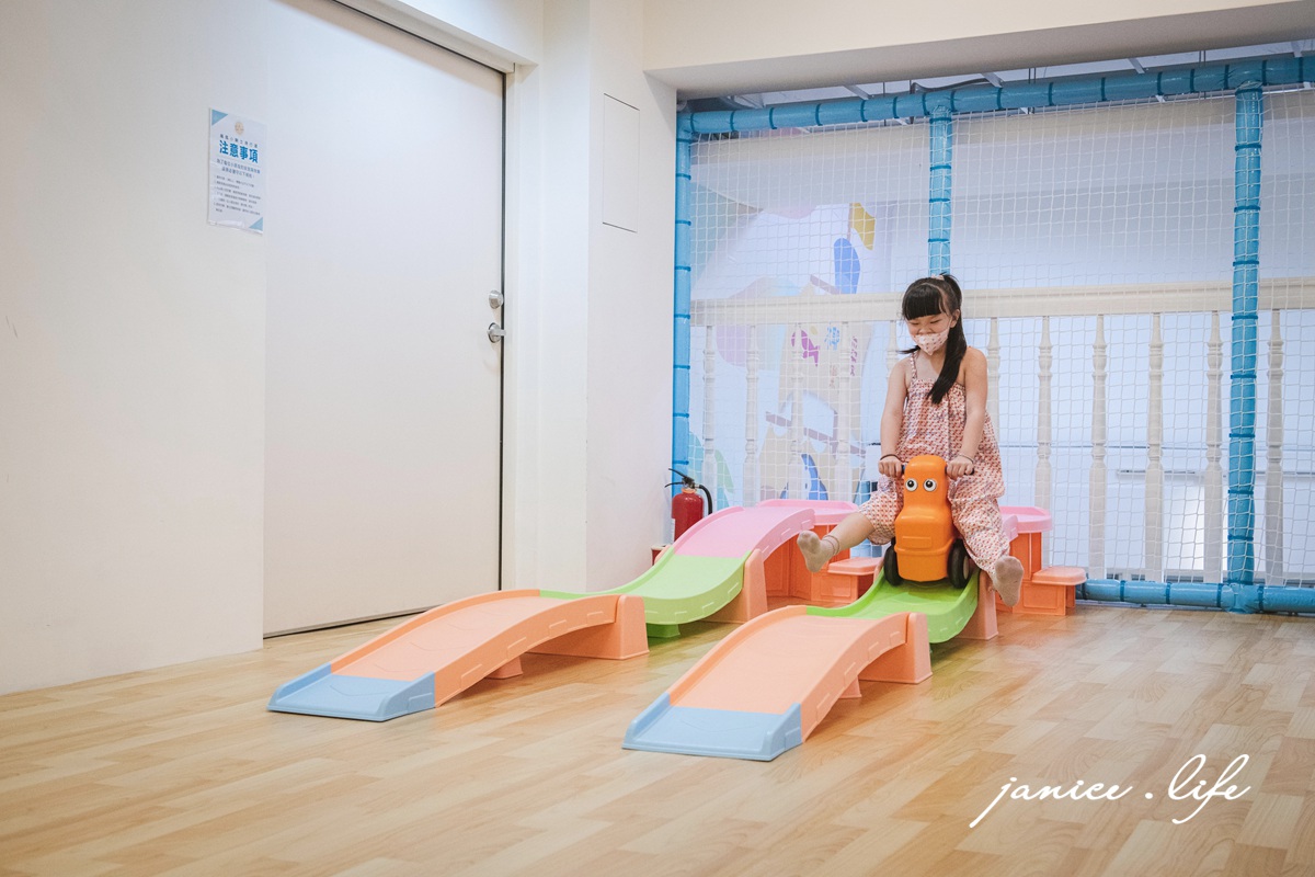 台北親子餐廳 新北親子餐廳 中和親子餐廳 Babywonderland 童話愛樂園中和店 童話愛樂園交通 童話愛樂園費用 童話愛樂園停車 中永和親子餐廳 潔妮食旅生活 新北市中和區安平路55號