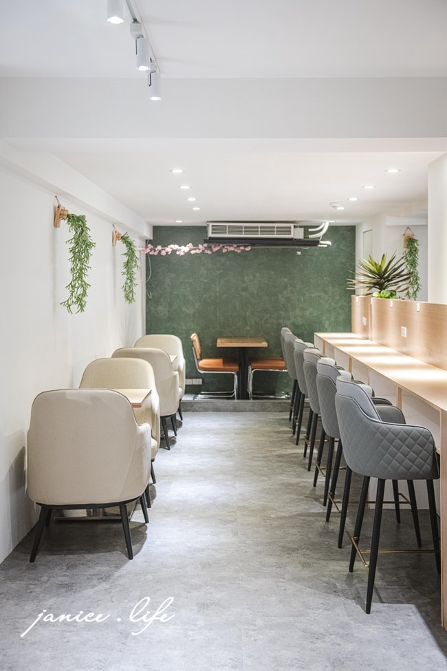 台北大安區美食 AtFirst早寓 more 仁愛店 At.First早寓 早寓inline 台北早午餐 早寓訂位 早寓推薦 早寓菜單 早寓交通 潔妮食旅生活 台北餐廳推薦 台北大安餐廳推薦 早午餐 台北義式料理 台北下午茶 台北親子寵物友善