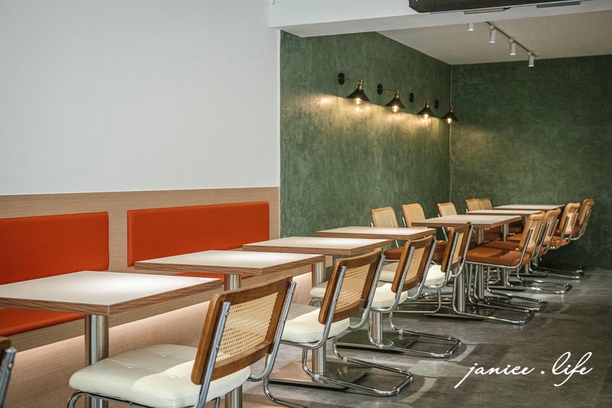 台北大安區美食 AtFirst早寓 more 仁愛店 At.First早寓 早寓inline 台北早午餐 早寓訂位 早寓推薦 早寓菜單 早寓交通 潔妮食旅生活 台北餐廳推薦 台北大安餐廳推薦 早午餐 台北義式料理 台北下午茶 台北親子寵物友善