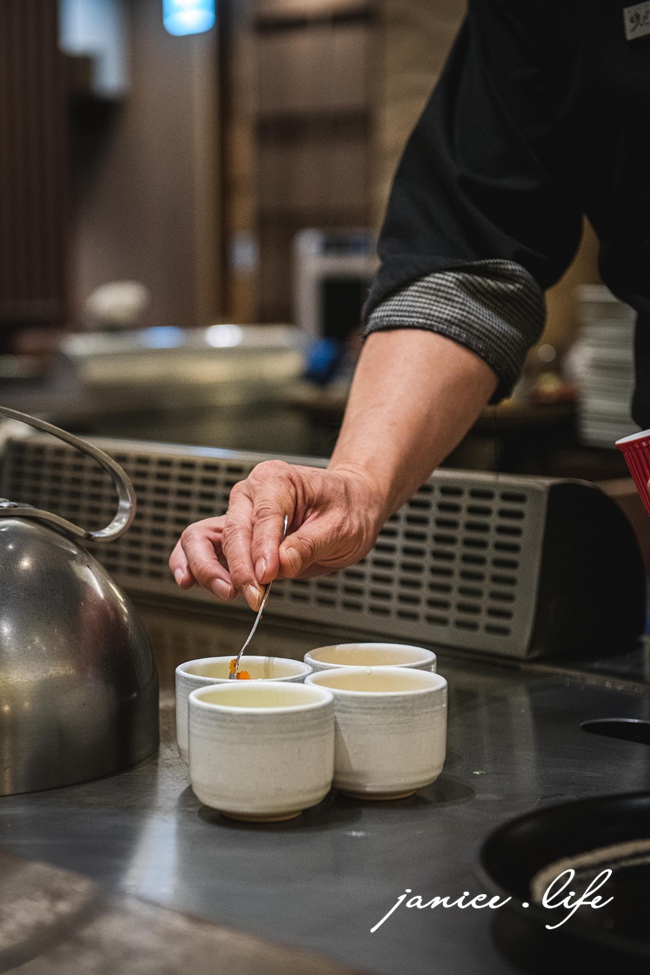 全台十大頂級鐵板燒 明水然無菜單鐵板燒 慶城店 台北市松山區慶城街18之1號2樓 台北頂級鐵板燒 台北無菜單 台北約會慶生餐廳推薦 小巨蛋南京復興商圈餐廳推薦 潔妮食旅生活 南京復興站美食 小巨蛋頂級美食 南京商圈美食推薦 頂級無菜單鐵板燒 明水然樂 明水然 Omakase 台北無菜單 約會慶生餐廳 樂多多集團 慶生約會餐廳 情人節餐廳 遊台必訪