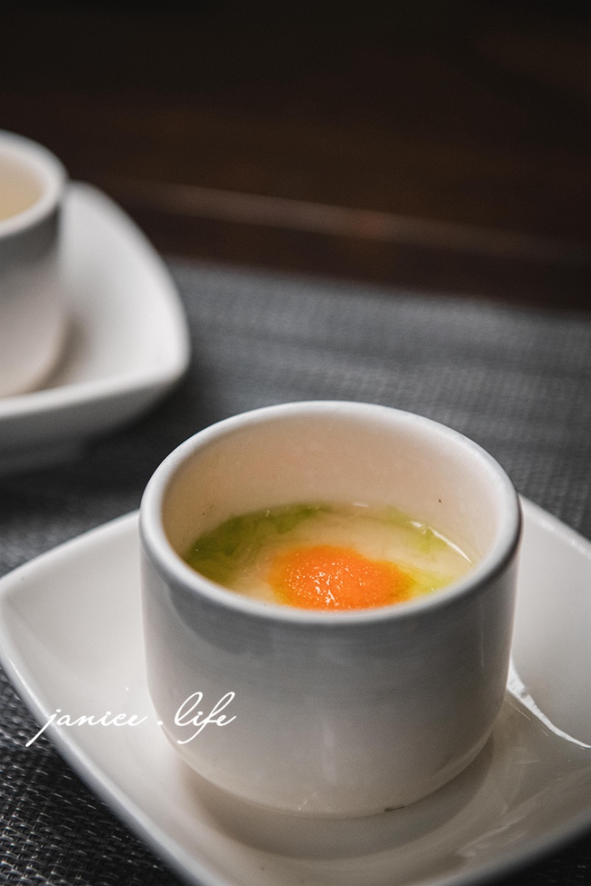 全台十大頂級鐵板燒 明水然無菜單鐵板燒 慶城店 台北市松山區慶城街18之1號2樓 台北頂級鐵板燒 台北無菜單 台北約會慶生餐廳推薦 小巨蛋南京復興商圈餐廳推薦 潔妮食旅生活 南京復興站美食 小巨蛋頂級美食 南京商圈美食推薦 頂級無菜單鐵板燒 明水然樂 明水然 Omakase 台北無菜單 約會慶生餐廳 樂多多集團 慶生約會餐廳 情人節餐廳 遊台必訪