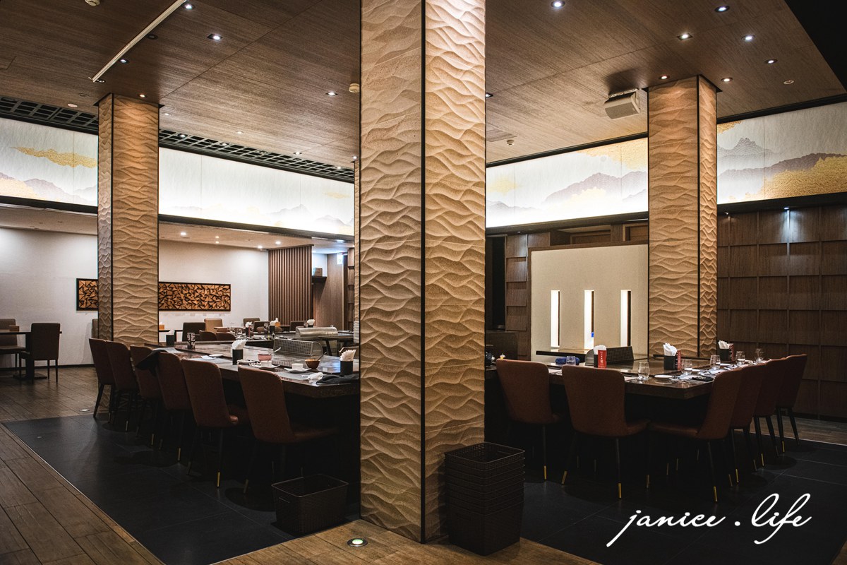 全台十大頂級鐵板燒 明水然無菜單鐵板燒 慶城店 台北市松山區慶城街18之1號2樓 台北頂級鐵板燒 台北無菜單 台北約會慶生餐廳推薦 小巨蛋南京復興商圈餐廳推薦 潔妮食旅生活 南京復興站美食 小巨蛋頂級美食 南京商圈美食推薦 頂級無菜單鐵板燒 明水然樂 明水然 Omakase 台北無菜單 約會慶生餐廳 樂多多集團 慶生約會餐廳 情人節餐廳 遊台必訪