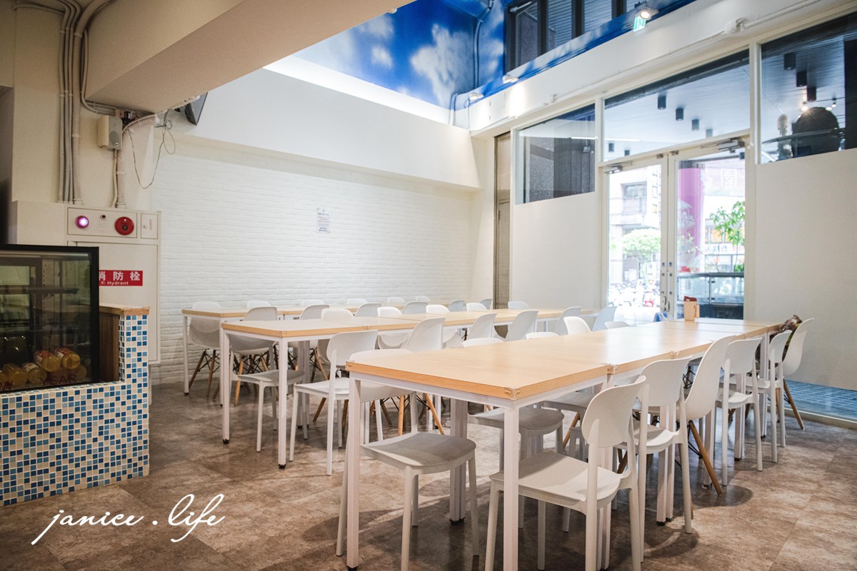 台北親子餐廳 新北親子餐廳 中和親子餐廳 Babywonderland 童話愛樂園中和店 童話愛樂園交通 童話愛樂園費用 童話愛樂園停車 中永和親子餐廳 潔妮食旅生活 新北市中和區安平路55號