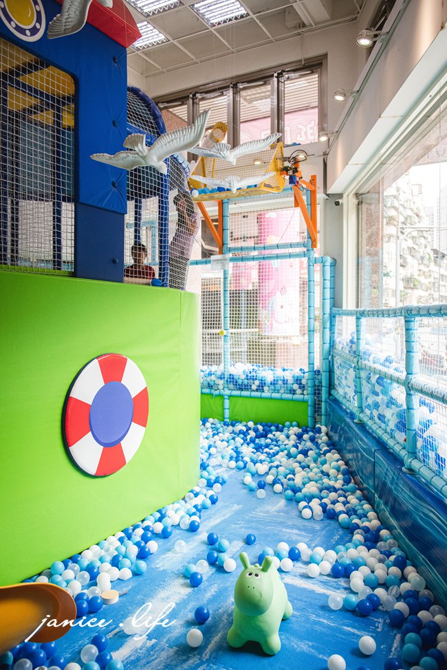 台北親子餐廳 新北親子餐廳 中和親子餐廳 Babywonderland 童話愛樂園中和店 童話愛樂園交通 童話愛樂園費用 童話愛樂園停車 中永和親子餐廳 潔妮食旅生活 新北市中和區安平路55號