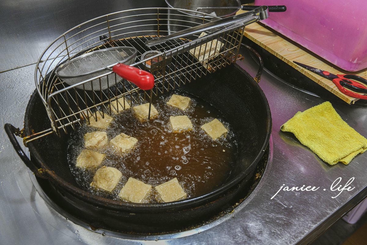 台東池上美食 博文臭豆腐 池上必吃 池上臭豆腐推薦 台東臭豆腐推薦 台東美食 池上旅由 池上景點 潔妮食旅生活 台東縣池上鄉新開園58號 