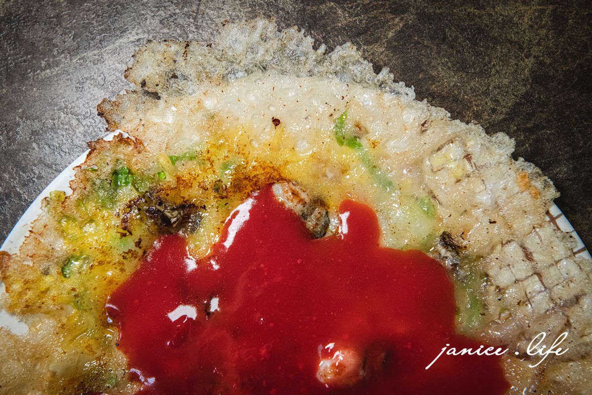 台東美食 台東小吃 台東在地人推薦必吃 曾記脆皮臭豆腐 台東蚵仔煎 台東臭豆腐 台東縣台東市精誠路197號 台東豬血湯 潔妮食旅生活