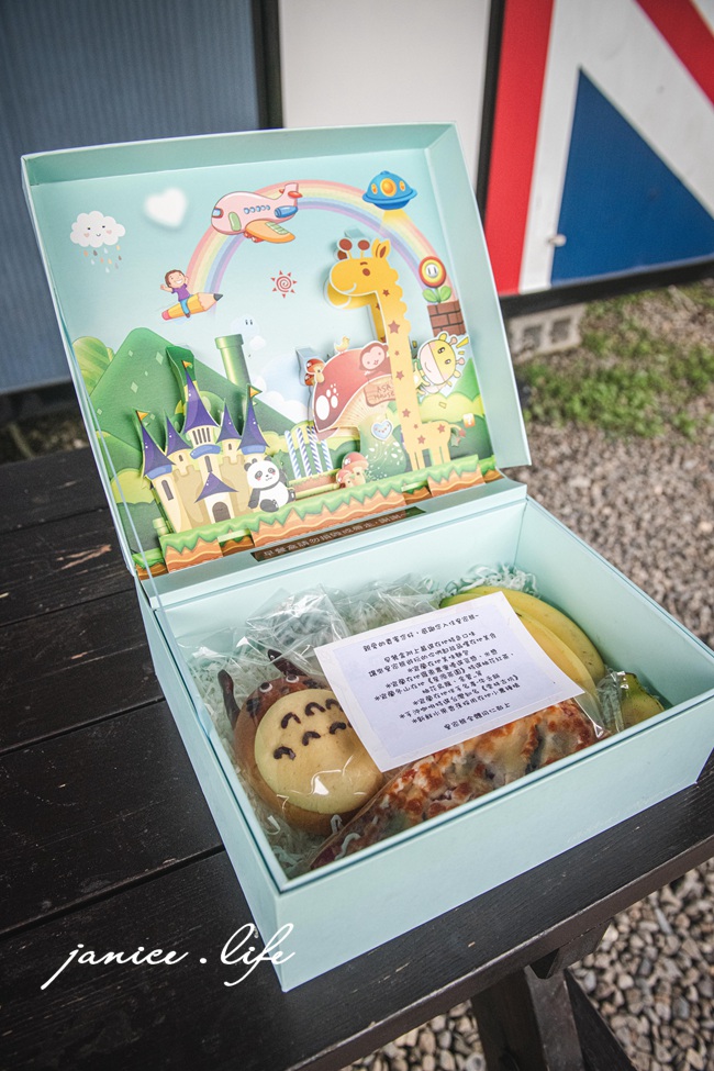 皇家熊 The Royal Bear Camp 宜蘭冬山露營區 台灣宜蘭縣冬山鄉小埤五路331號 露營車住宿體驗 宜蘭露營區 免搭帳 北部露營車住宿 露營住宿 潔妮食旅生活 宜蘭露營 懶人露營 宜蘭旅遊