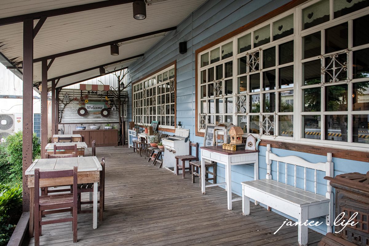 雲林斗六美食餐廳 雲林聚會聚餐餐廳 老鄰居1971 雲林火鍋 雲林義大利麵 雲林焗烤 雲林素食料理 雲林縣斗六市明德北路三段295號 潔妮食旅生活 老鄰居1971菜單 老鄰居1971停車