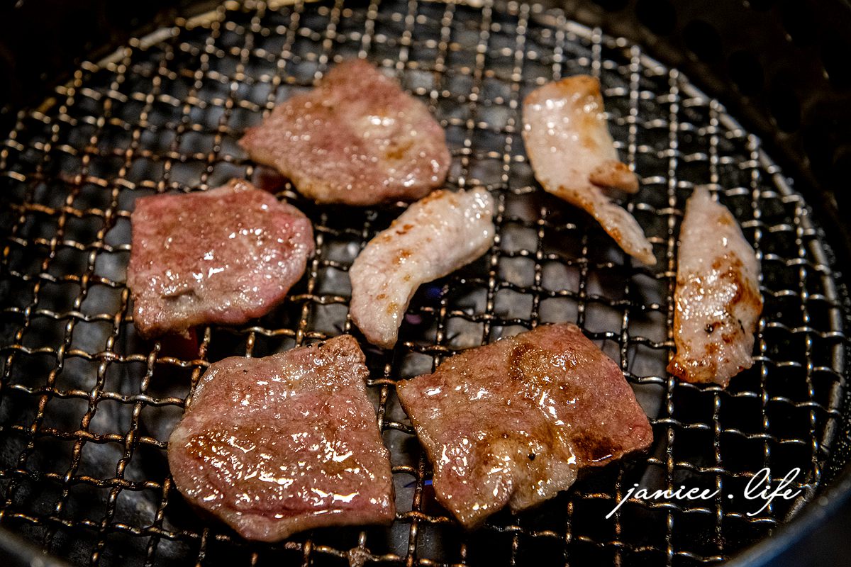 赤富士日式燒肉鍋物桃園店 桃園燒肉吃到飽 桃園火鍋吃到飽 桃園吃到飽推薦 赤富士日式燒肉鍋物桃園店菜單 赤富士日式燒肉鍋物桃園店停車 赤富士日式燒肉鍋物價位 赤富士日式燒肉鍋物生日優惠 潔妮食旅生活 桃園美食 桃園市桃園區復興路190號2樓 akafuji