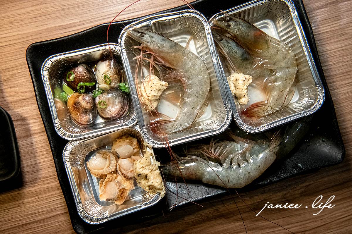 赤富士日式燒肉鍋物桃園店 桃園燒肉吃到飽 桃園火鍋吃到飽 桃園吃到飽推薦 赤富士日式燒肉鍋物桃園店菜單 赤富士日式燒肉鍋物桃園店停車 赤富士日式燒肉鍋物價位 赤富士日式燒肉鍋物生日優惠 潔妮食旅生活 桃園美食 桃園市桃園區復興路190號2樓 akafuji