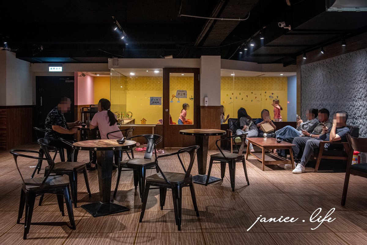 赤富士日式燒肉鍋物桃園店 桃園燒肉吃到飽 桃園火鍋吃到飽 桃園吃到飽推薦 赤富士日式燒肉鍋物桃園店菜單 赤富士日式燒肉鍋物桃園店停車 赤富士日式燒肉鍋物價位 赤富士日式燒肉鍋物生日優惠 潔妮食旅生活 桃園美食 桃園市桃園區復興路190號2樓 akafuji
