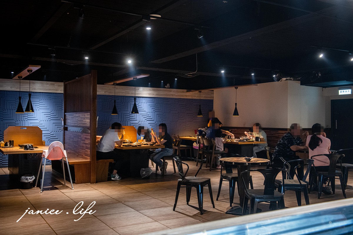 赤富士日式燒肉鍋物桃園店 桃園燒肉吃到飽 桃園火鍋吃到飽 桃園吃到飽推薦 赤富士日式燒肉鍋物桃園店菜單 赤富士日式燒肉鍋物桃園店停車 赤富士日式燒肉鍋物價位 赤富士日式燒肉鍋物生日優惠 潔妮食旅生活 桃園美食 桃園市桃園區復興路190號2樓 akafuji