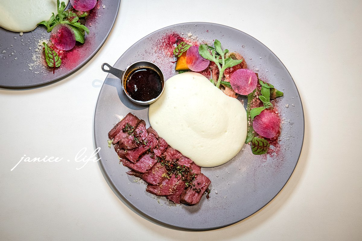 拾青春Legumes 桃園市中壢區中央西路二段34號 拾青春菜單 拾青春停車 中壢約會餐廳 中壢餐廳推薦 潔妮食旅生活 拾青春低消 中壢美食 地中海料理 儀式感 中壢寵物友善餐廳 地中海飲食