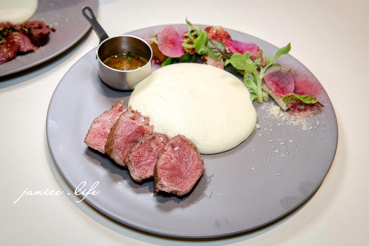 拾青春Legumes 桃園市中壢區中央西路二段34號 拾青春菜單 拾青春停車 中壢約會餐廳 中壢餐廳推薦 潔妮食旅生活 拾青春低消 中壢美食 地中海料理 儀式感 中壢寵物友善餐廳 地中海飲食