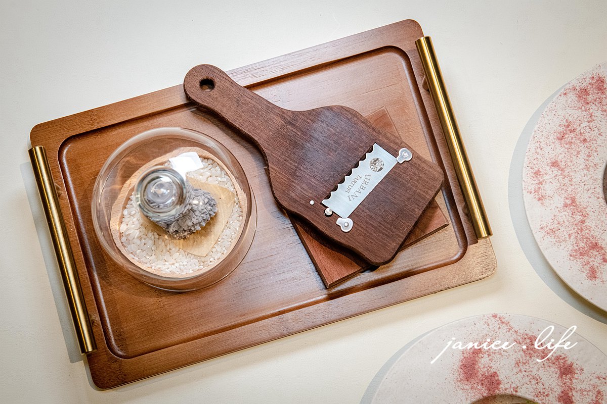 拾青春Legumes 桃園市中壢區中央西路二段34號 拾青春菜單 拾青春停車 中壢約會餐廳 中壢餐廳推薦 潔妮食旅生活 拾青春低消 中壢美食 地中海料理 儀式感 中壢寵物友善餐廳 地中海飲食