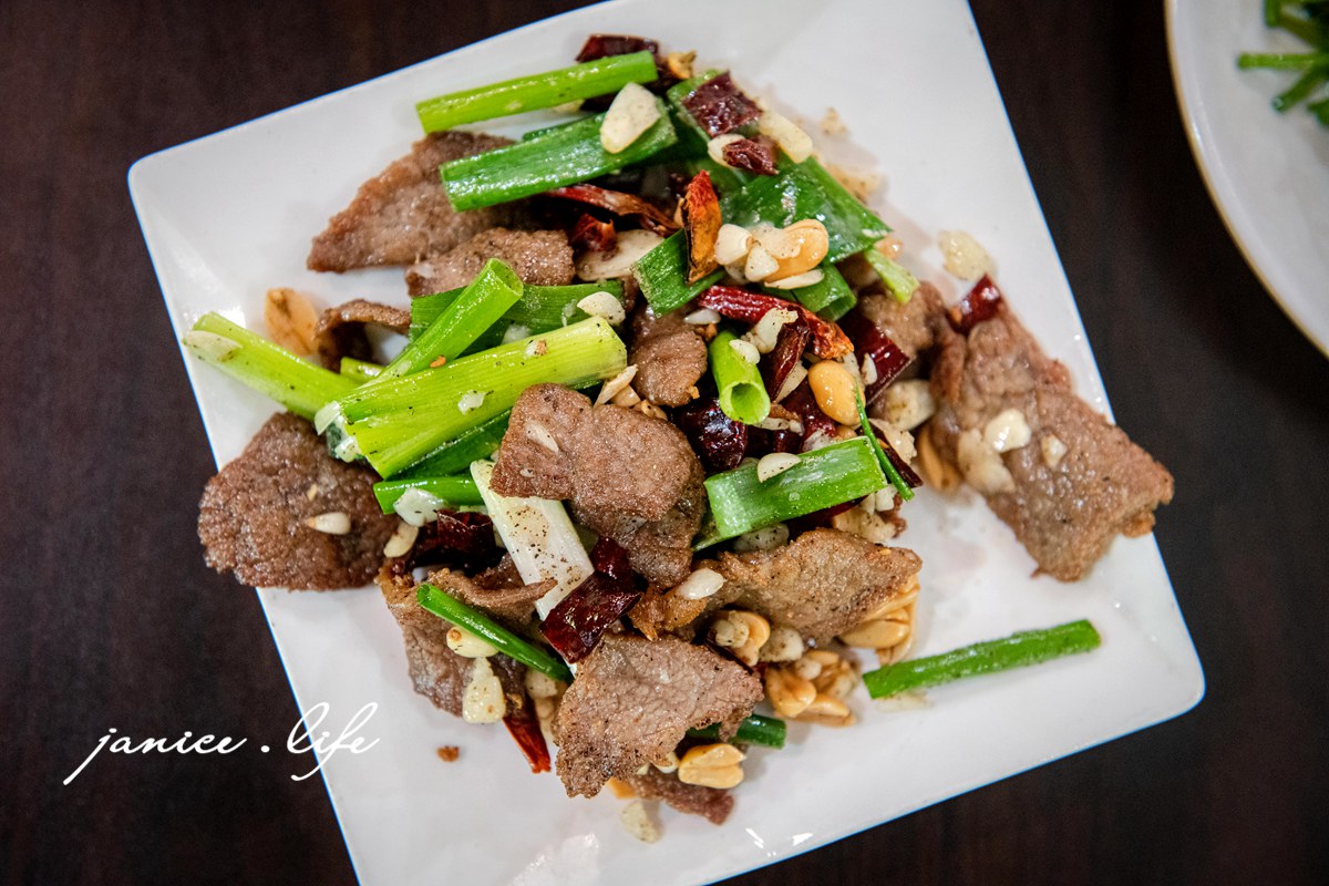 天賜佳雞甕仔雞 天賜佳雞甕仔雞大溪店 大溪人氣美食 大溪熱炒推薦 在地推薦美食 熱門美食 必吃甕仔雞 合菜餐廳 大溪美食 大溪旅遊 桃園市大溪區復興路二段52號 潔妮食旅生活 大溪聚餐餐廳 天賜佳雞甕仔雞菜單