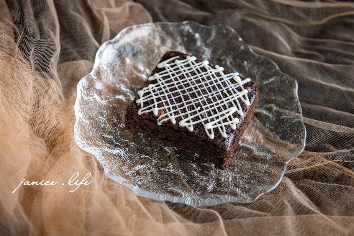 coco.Brownies 可可布朗 彌月禮盒 彌月禮盒推薦 台北禮盒 台北伴手禮 潔妮食旅生活 布朗尼 彌月蛋糕 台北市大安區羅斯福路三段283巷14弄16-1號 台北市中正區新生南路一段170巷17號 台北市大安區光復南路96巷12號 2025彌月禮盒 布朗尼爺爺禮盒 6入極選之盒 6入布朗尼爺爺禮盒