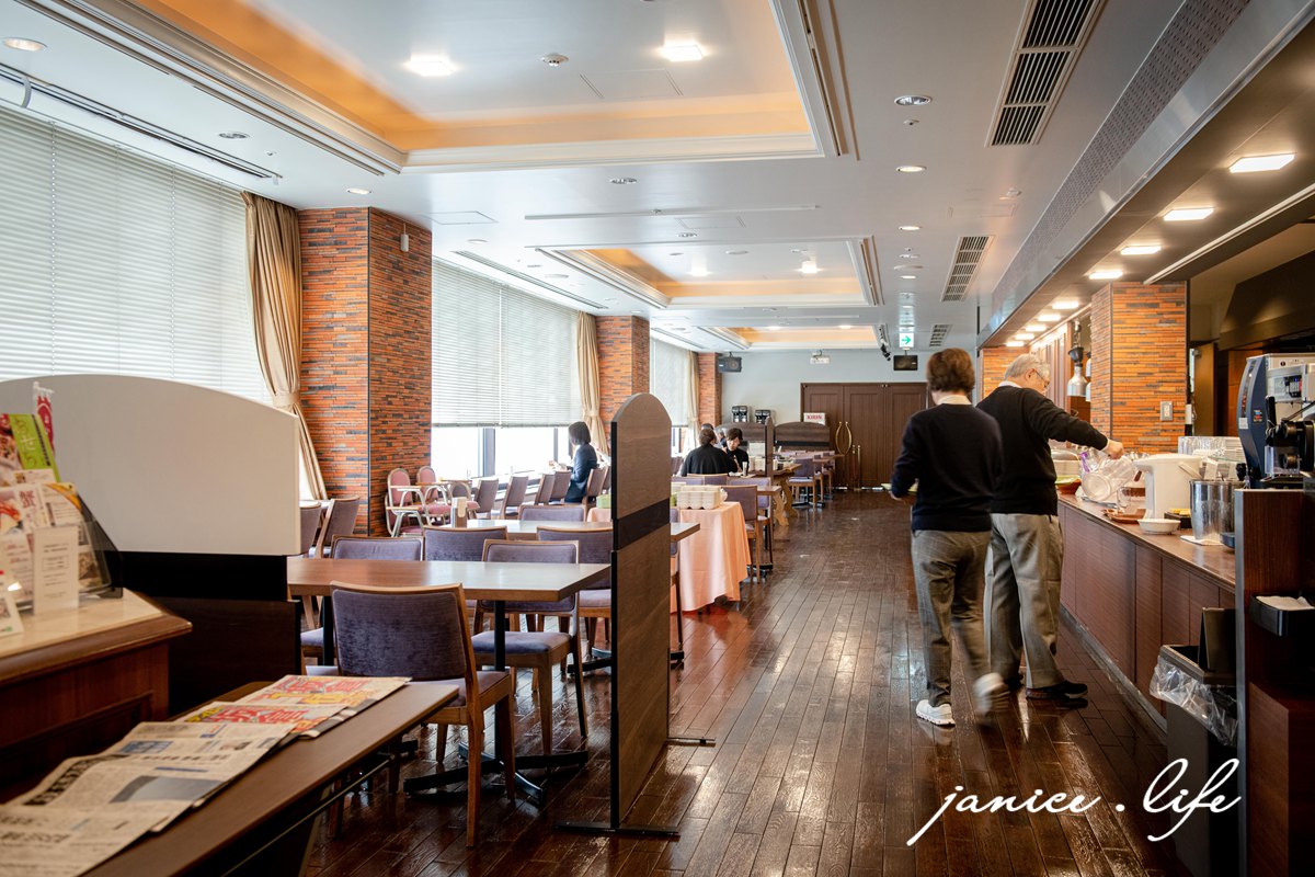 廣島尾道住宿|グリーンヒルホテル尾道 綠丘飯店尾道 GREENHILL HOTEL ONOMICHI|眺望尾道海峽美景.距離JR尾道站步行2分鐘 - 第22張圖 廣島尾道住宿 綠丘飯店尾道 グリーンヒルホテル尾道 GREENHILL HOTEL ONOMICHI 広島県尾道市東御所町9-1 四國自由行 四國旅遊 四國自駕 尾道景點 尾道飯店 潔妮食旅生活 日本自由行 日本旅遊 日本飯店 尾道海峽 尾道站