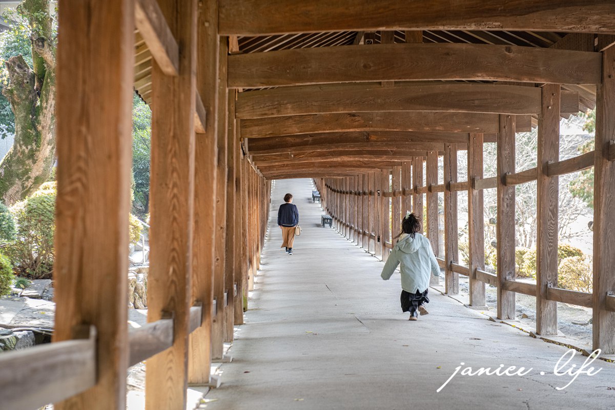 日本岡山景點|吉備津神社 きびつじんじゃ|小時候的桃太郎傳說|靜逸美麗的木造迴廊 - 第25張圖 日本岡山景點 吉備津神社 きびつじんじゃ Kibitsujinja shrine 岡山縣岡山市北區吉備津931 吉備津神社交通方式 吉備津神社迴廊 潔妮食旅生活 四國自由行 四國自駕 日本自由行 日本自駕 桃太郎傳說 吉備津神社御朱印