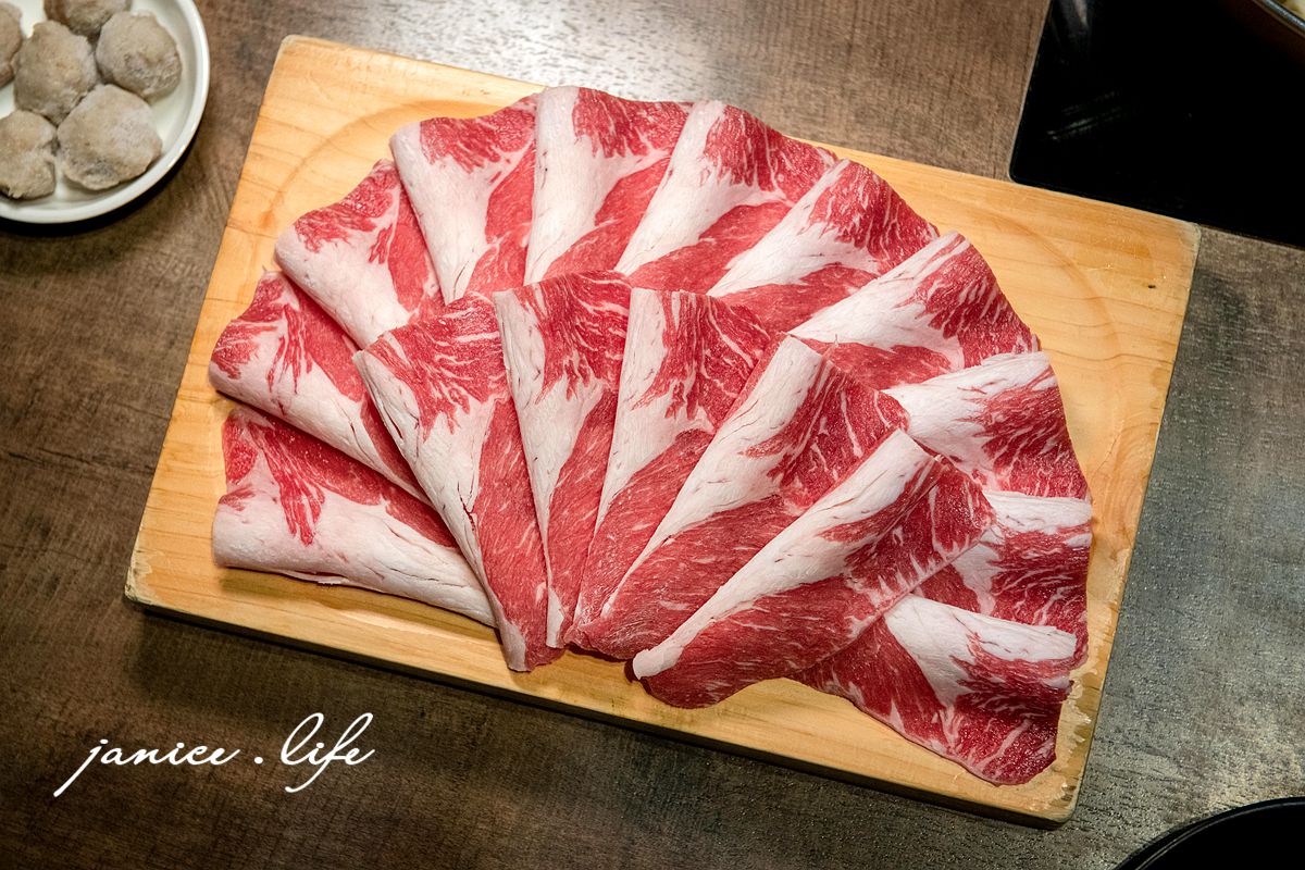 宜蘭冬山 大谷目糧倉鍋物東北酸白菜 宜蘭縣冬山鄉永興路二段48號 烤牛奶饅頭 三星蔥油餅 宜蘭火鍋 宜蘭冬山美食 潔妮食旅生活 大谷目糧倉鍋物菜單 宜蘭cp值高火鍋 