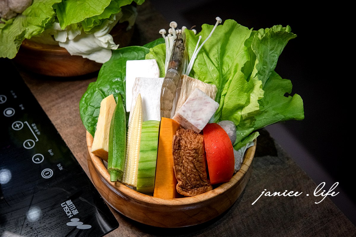 宜蘭冬山 大谷目糧倉鍋物東北酸白菜 宜蘭縣冬山鄉永興路二段48號 烤牛奶饅頭 三星蔥油餅 宜蘭火鍋 宜蘭冬山美食 潔妮食旅生活 大谷目糧倉鍋物菜單 宜蘭cp值高火鍋 