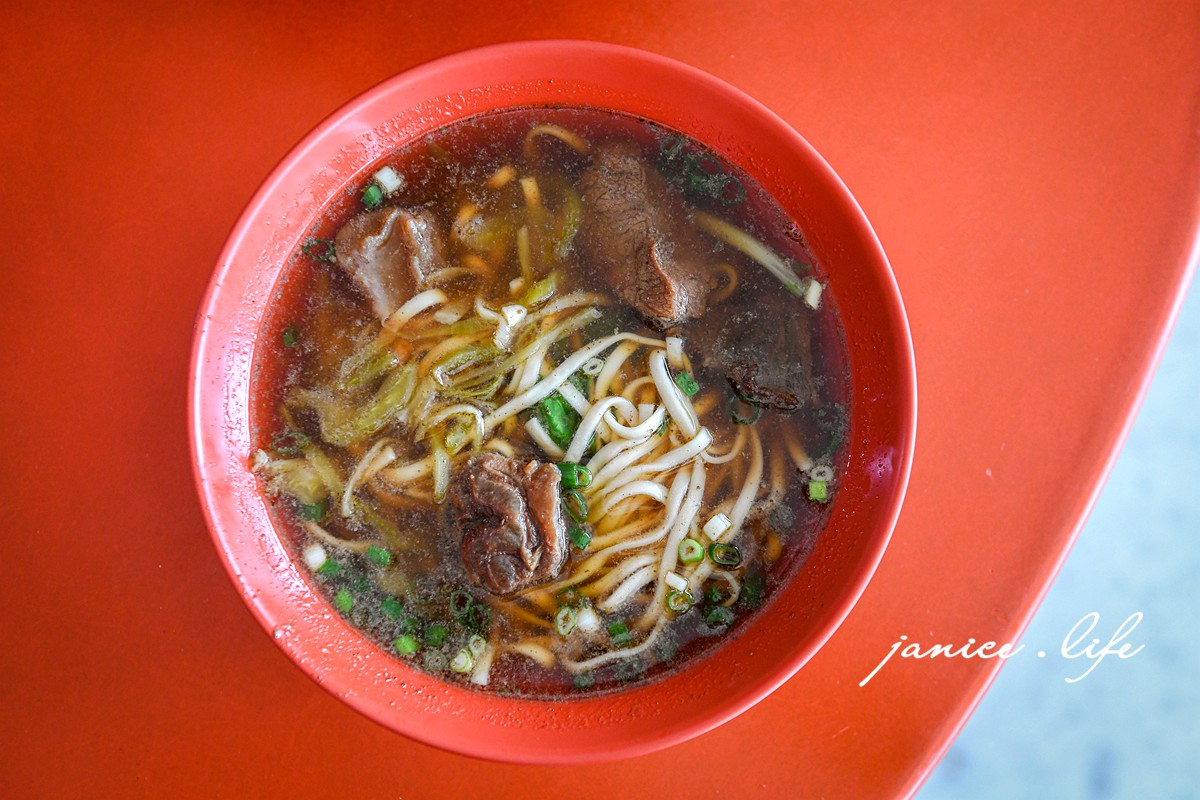 屏東美食 屏東佳冬美食 阿娟牛肉店 屏東牛肉麵 屏東縣佳冬鄉大豐路746之1號 牛肉麵 牛雜麵 炒牛雜 阿娟牛肉店停車 阿娟牛肉店位置 阿娟牛肉店菜單 潔妮食旅生活