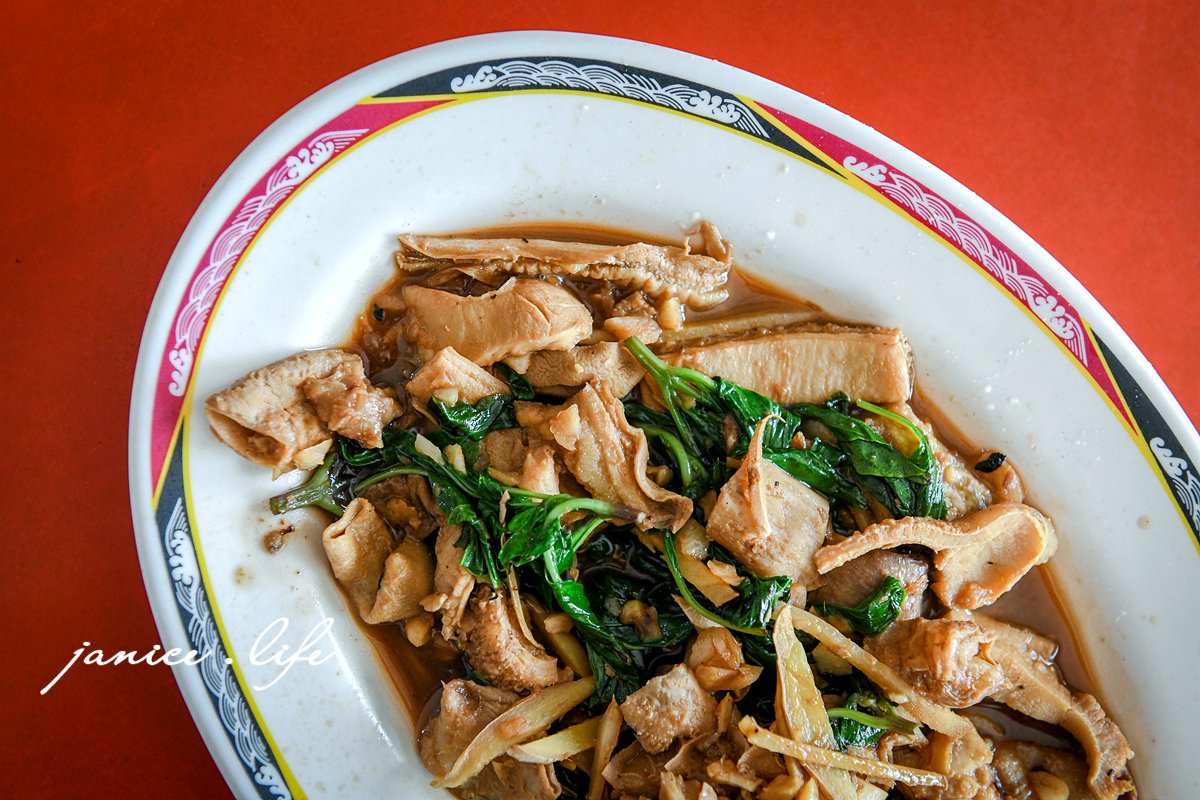 屏東美食 屏東佳冬美食 阿娟牛肉店 屏東牛肉麵 屏東縣佳冬鄉大豐路746之1號 牛肉麵 牛雜麵 炒牛雜 阿娟牛肉店停車 阿娟牛肉店位置 阿娟牛肉店菜單 潔妮食旅生活