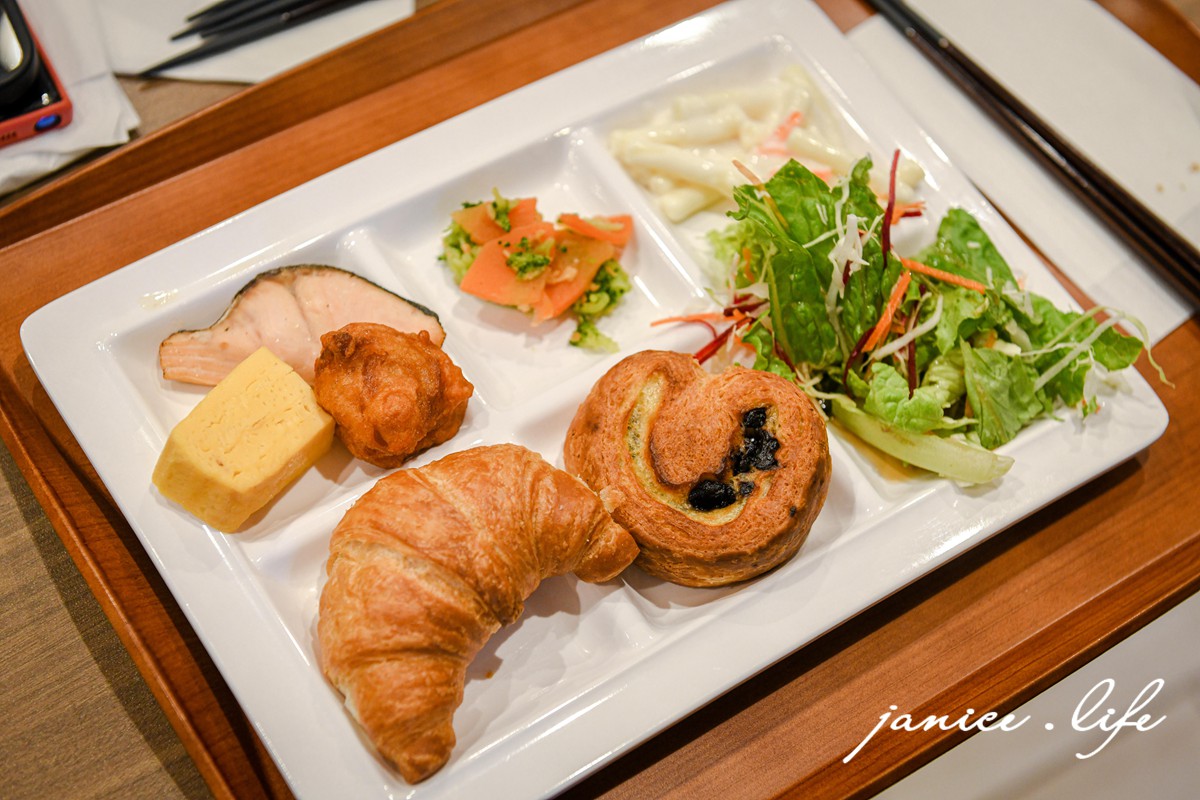 スーパーホテル丸亀駅前  SUPER HOTEL Marugame 香川県丸亀市通町142-1Station 四國香川住宿飯店 SUPER HOTEL停車 SUPER HOTEL位置  
日本自由行 日本自駕 四國自由行 四國自駕 日本四國行程規劃 潔妮食旅生活 日本四國景點推薦  日本四國美食餐廳推薦 日本四國住宿飯店 