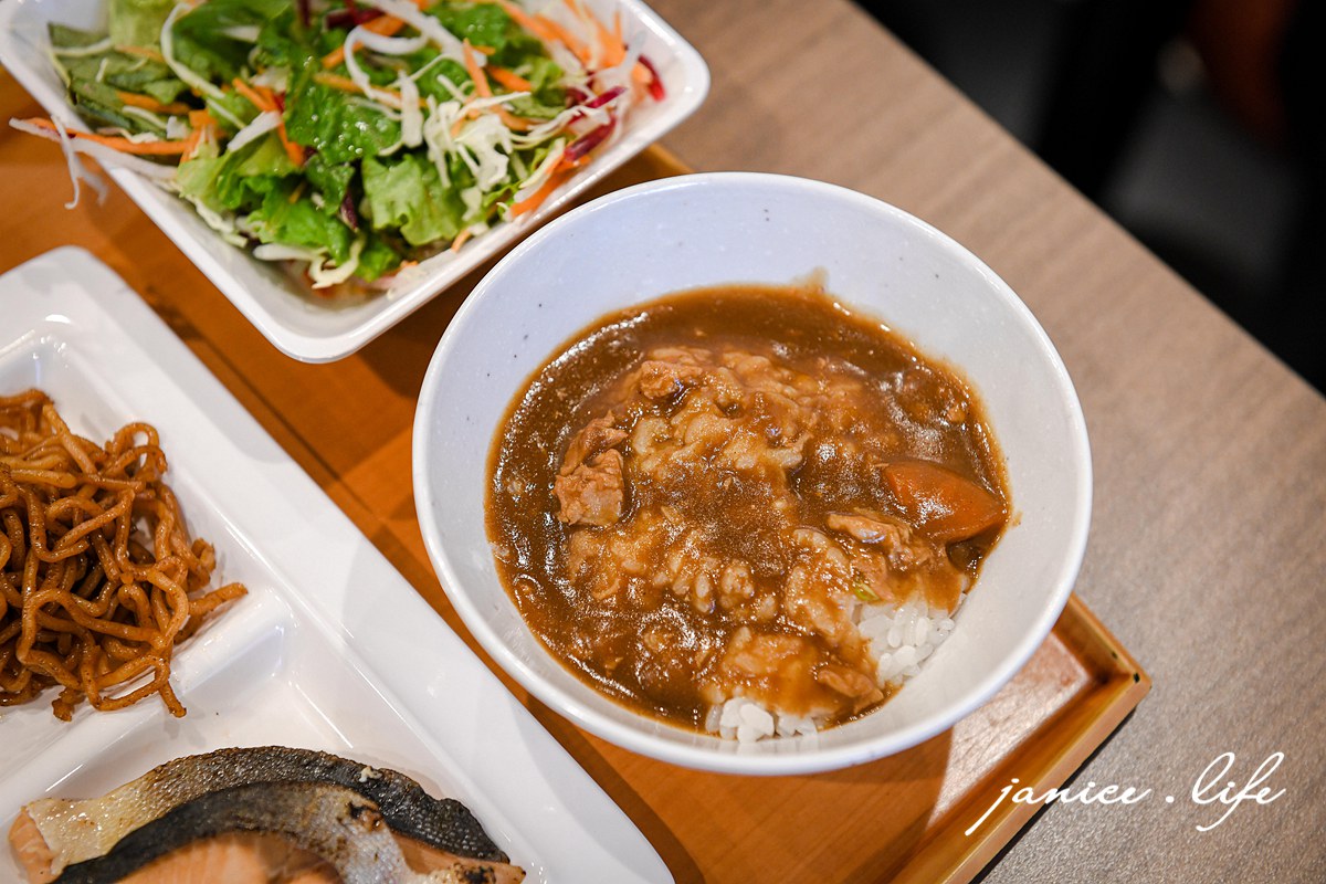 スーパーホテル丸亀駅前  SUPER HOTEL Marugame 香川県丸亀市通町142-1Station 四國香川住宿飯店 SUPER HOTEL停車 SUPER HOTEL位置  
日本自由行 日本自駕 四國自由行 四國自駕 日本四國行程規劃 潔妮食旅生活 日本四國景點推薦  日本四國美食餐廳推薦 日本四國住宿飯店 