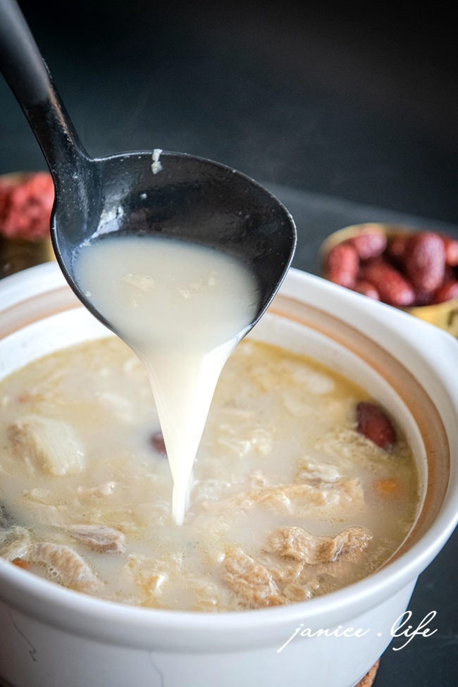 宅配美食|i3Fresh愛上新鮮 X 聖凱師|胡椒豬肚雞雙寶|香醇煲湯.鮮嫩雞肉.彈牙豬肚|即食料理包推薦 - 第7張圖 i3Fresh愛上新鮮 聖凱師 胡椒豬肚雞雙寶 宅配美食 冷凍美食 即食美食 即食料理包 加熱即食 冷凍即食包 潔妮食旅生活 下廚