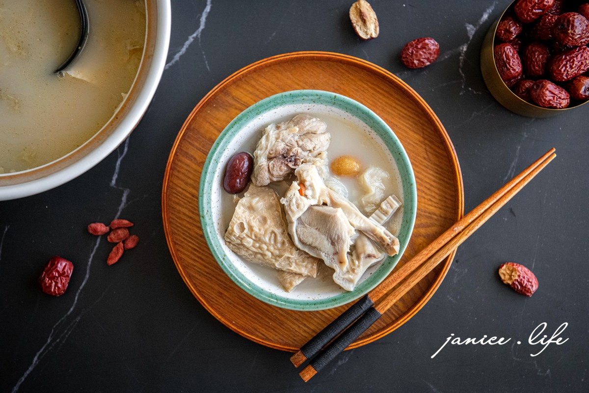 i3Fresh愛上新鮮 聖凱師 胡椒豬肚雞雙寶 宅配美食 冷凍美食 即食美食 即食料理包 加熱即食 冷凍即食包 潔妮食旅生活 下廚