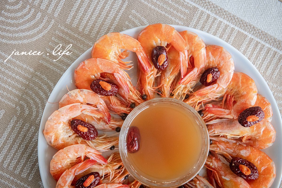 2026宅配年菜推薦|漢來美食.五星漢來宅配年菜在家吃|精選八品宴席料理.早鳥優惠 - 第23張圖 2026宅配年菜 漢來美食 飯店年菜 早鳥優惠 年菜早鳥優惠 年菜外帶推薦 辦桌超值必買組 潔妮食旅生活 宅配美食 年菜推薦 飯店年菜 宅美食 冷凍美食 冷凍年菜 復熱即食 五星飯店美食 宅配美食推薦 冷凍美食 冷凍食品 年夜飯宅配 宅配年菜 過年必買 貴妃藥膳醉蝦