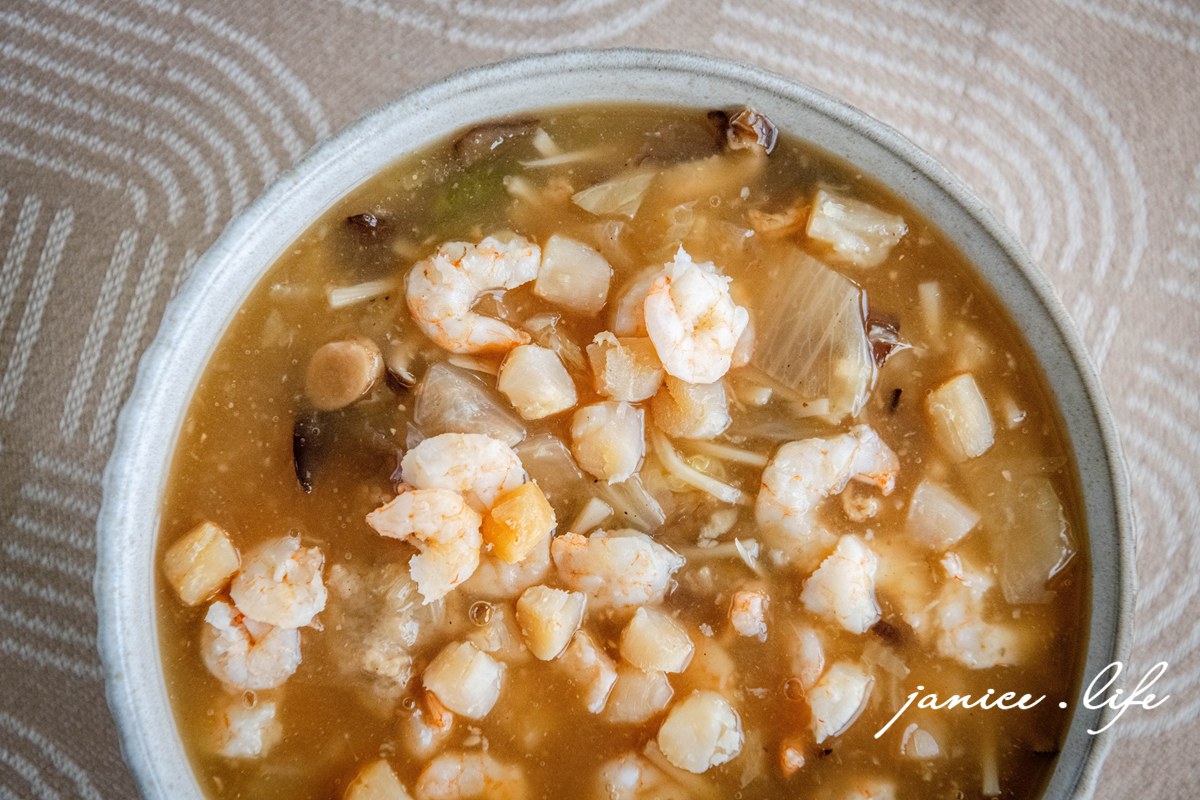 2026宅配年菜 漢來美食 飯店年菜 早鳥優惠 年菜早鳥優惠 年菜外帶推薦 辦桌超值必買組 潔妮食旅生活 宅配美食 年菜推薦 飯店年菜 宅美食 冷凍美食 冷凍年菜 復熱即食 五星飯店美食 宅配美食推薦 冷凍美食 冷凍食品 年夜飯宅配 宅配年菜 過年必買 五福極品海鮮羹