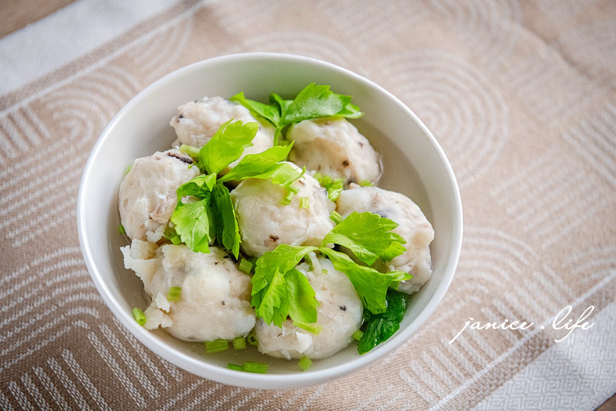 2026宅配年菜 漢來美食 飯店年菜 早鳥優惠 年菜早鳥優惠 年菜外帶推薦 辦桌超值必買組 潔妮食旅生活 宅配美食 年菜推薦 飯店年菜 宅美食 冷凍美食 冷凍年菜 復熱即食 五星飯店美食 宅配美食推薦 冷凍美食 冷凍食品 年夜飯宅配 宅配年菜 過年必買 早味台式香腸禮盒