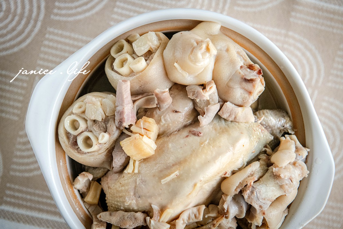 2026宅配年菜推薦|漢來美食.五星漢來宅配年菜在家吃|精選八品宴席料理.早鳥優惠 - 第15張圖 2026宅配年菜 漢來美食 飯店年菜 早鳥優惠 年菜早鳥優惠 年菜外帶推薦 辦桌超值必買組 潔妮食旅生活 宅配美食 年菜推薦 飯店年菜 宅美食 冷凍美食 冷凍年菜 復熱即食 五星飯店美食 宅配美食推薦 冷凍美食 冷凍食品 年夜飯宅配 宅配年菜 過年必買 瑤柱金蹄燉全雞