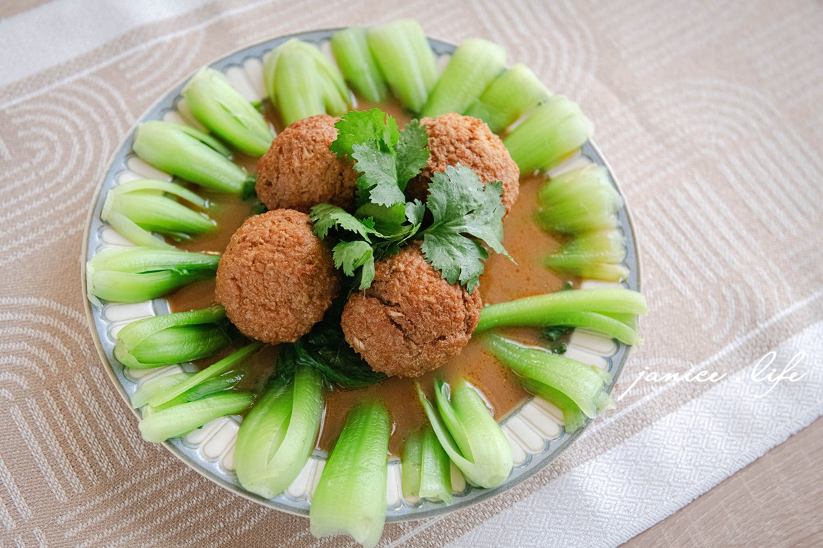 2026宅配年菜 漢來美食 飯店年菜 早鳥優惠 年菜早鳥優惠 年菜外帶推薦 辦桌超值必買組 潔妮食旅生活 宅配美食 年菜推薦 飯店年菜 宅美食 冷凍美食 冷凍年菜 復熱即食 五星飯店美食 宅配美食推薦 冷凍美食 冷凍食品 年夜飯宅配 宅配年菜 過年必買 家鄉獅子頭