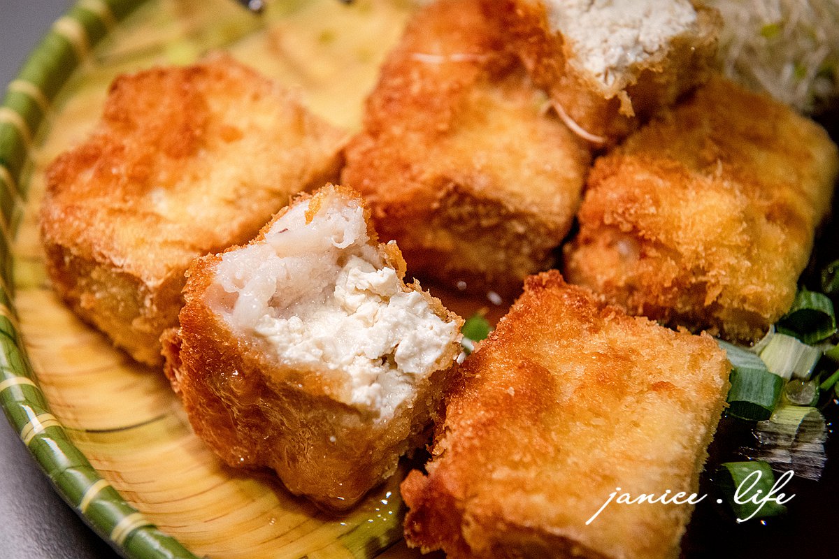 宜蘭冬山美食|刀山臭豆腐|外酥內嫩+酸甜爽脆泡菜|梅花湖旁特色小吃 - 第19張圖 宜蘭冬山美食 刀山臭豆腐 宜蘭縣冬山鄉鹿得路113號 宜蘭臭豆腐 刀山臭豆腐菜單 刀山臭豆腐停車 潔妮食旅生活 宜蘭旅遊 宜蘭美食 宜蘭推薦美食 快意武蝦 椒龍紅茶 刀山派大份 白葡萄鳳梨泡菜