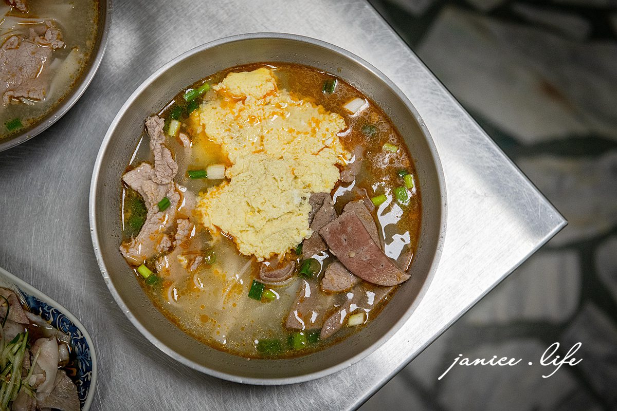 阿秀米干 桃園忠貞市場美食 桃園市中壢區龍平路209號 桃園中壢美食 忠貞市場推薦米干 阿秀米干菜單 阿秀米干推薦 雲南美食 潔妮食旅生活 豌豆粉 米干推薦